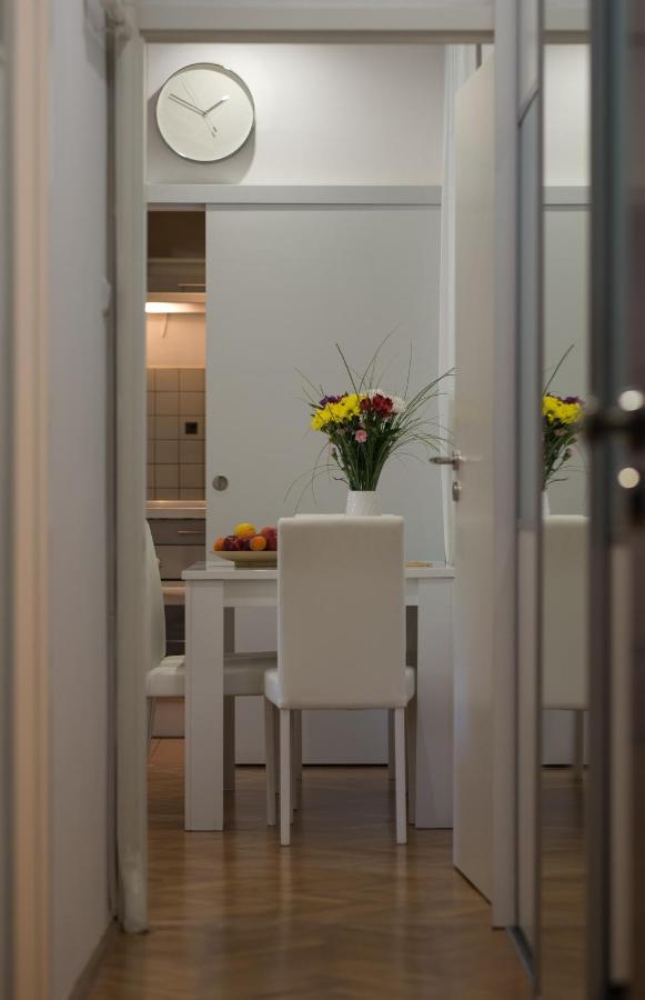 Like Home Zagreb Apartment Buitenkant foto