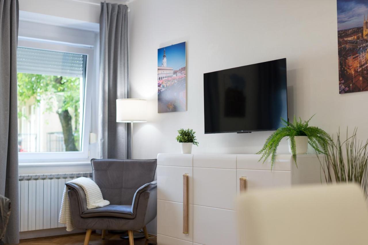 Like Home Zagreb Apartment Buitenkant foto