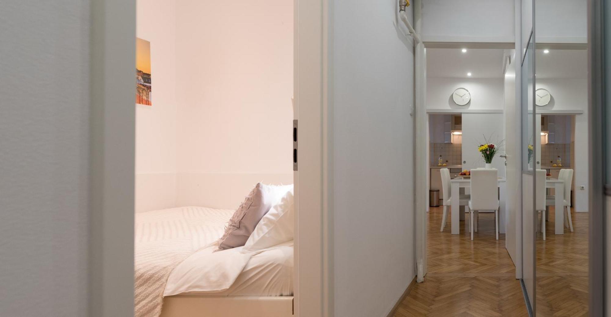Like Home Zagreb Apartment Buitenkant foto